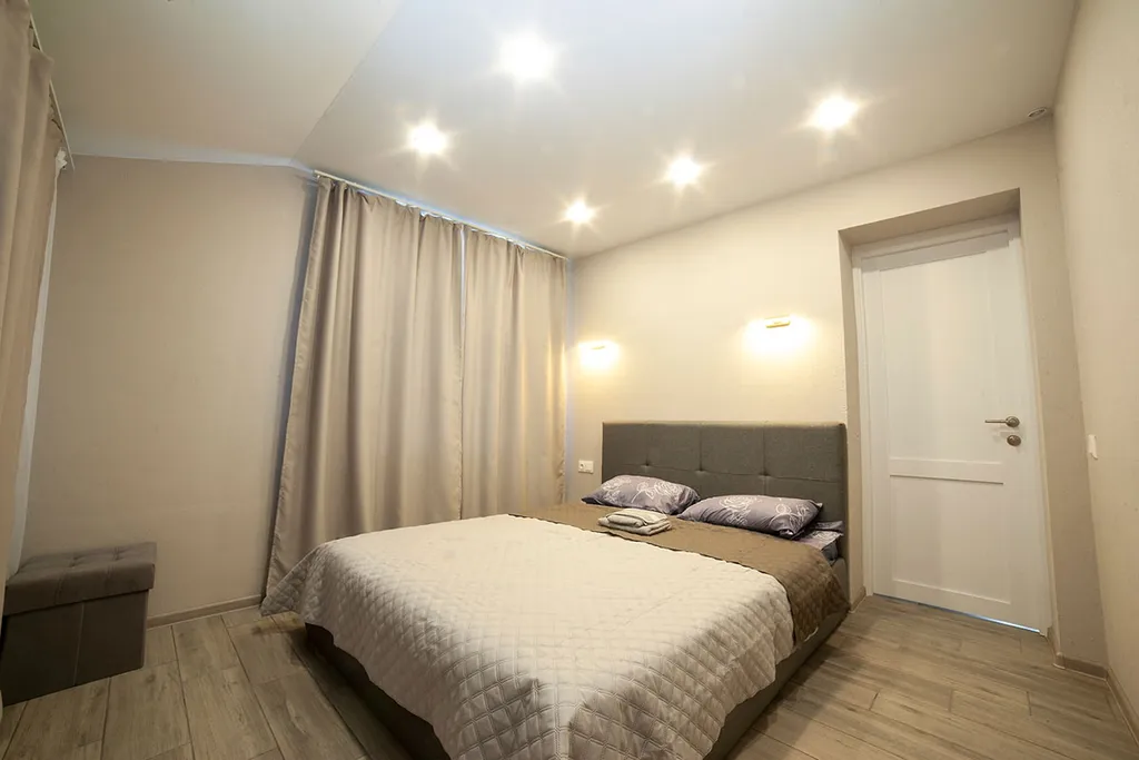 Коттедж двухэтажный с сауной, бассейном, детской площадкой