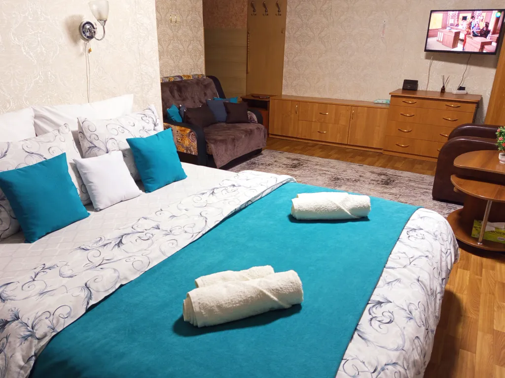 Квартира однокомнатная в центре города, напротив севера Пограничников — аренда посуточно в Южно-Сахалинск