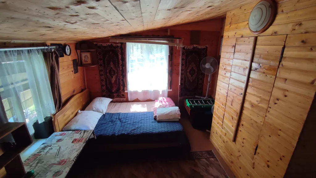 Домик у озера