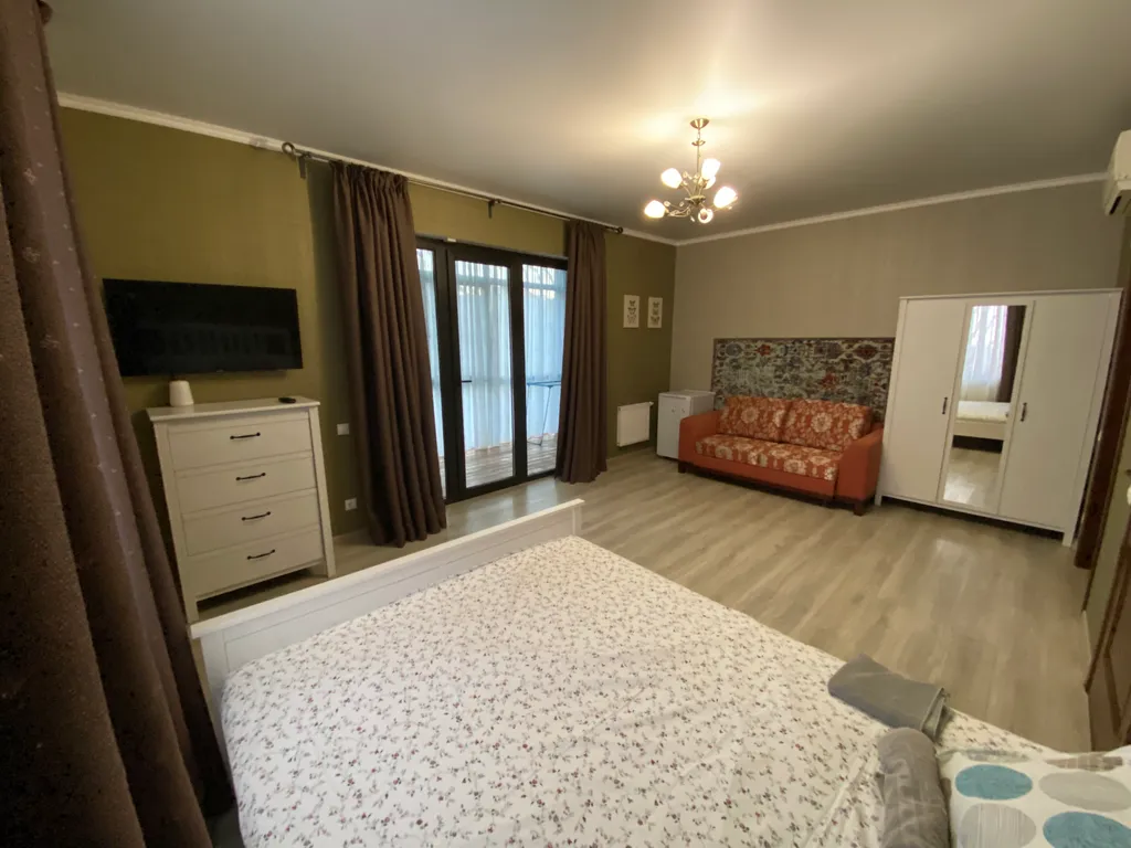 Уютный дом с внутренним двориком