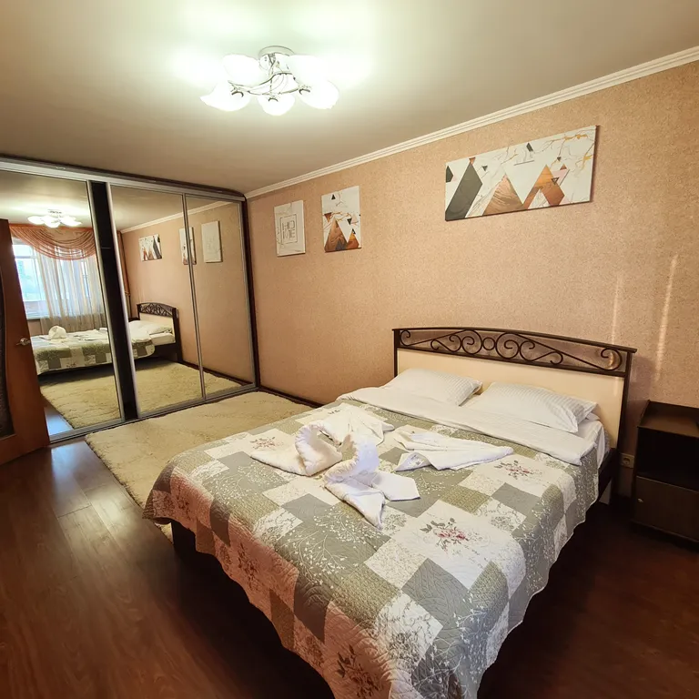 Уютная квартира с удобным расположением — аренда посуточно в Тюмень