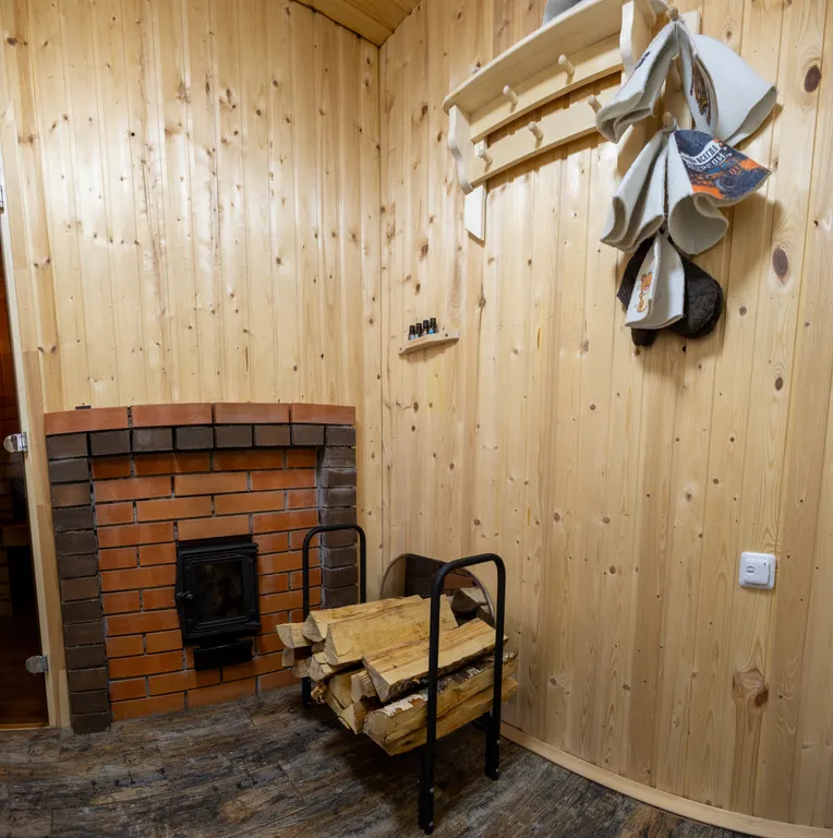 Дом с баней и Сибирским банным чаном