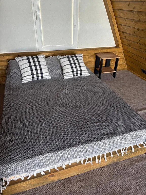 А-фрейм для тихого семейного отдыха с видом на озеро