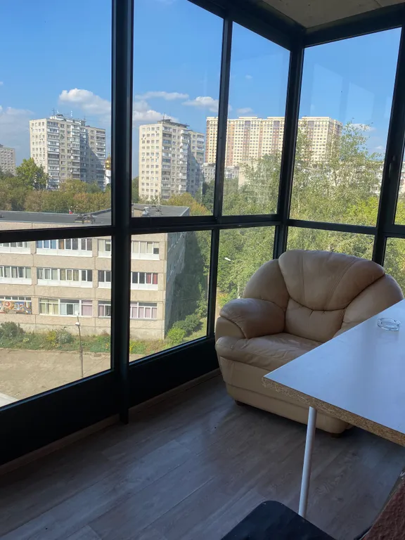 Уютная просторная двушка в новостройке с витражным большим балконом