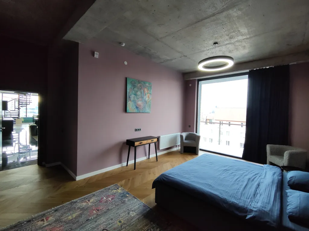 Двухэтажный пентхаус в самом центре