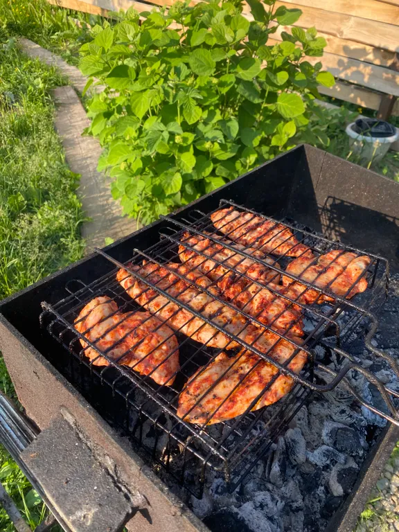 Уютный бревенчатый двухэтажный дом