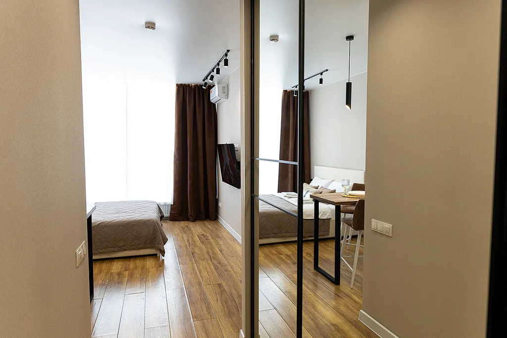 Студия в новом доме рядом с кадетским корпусом