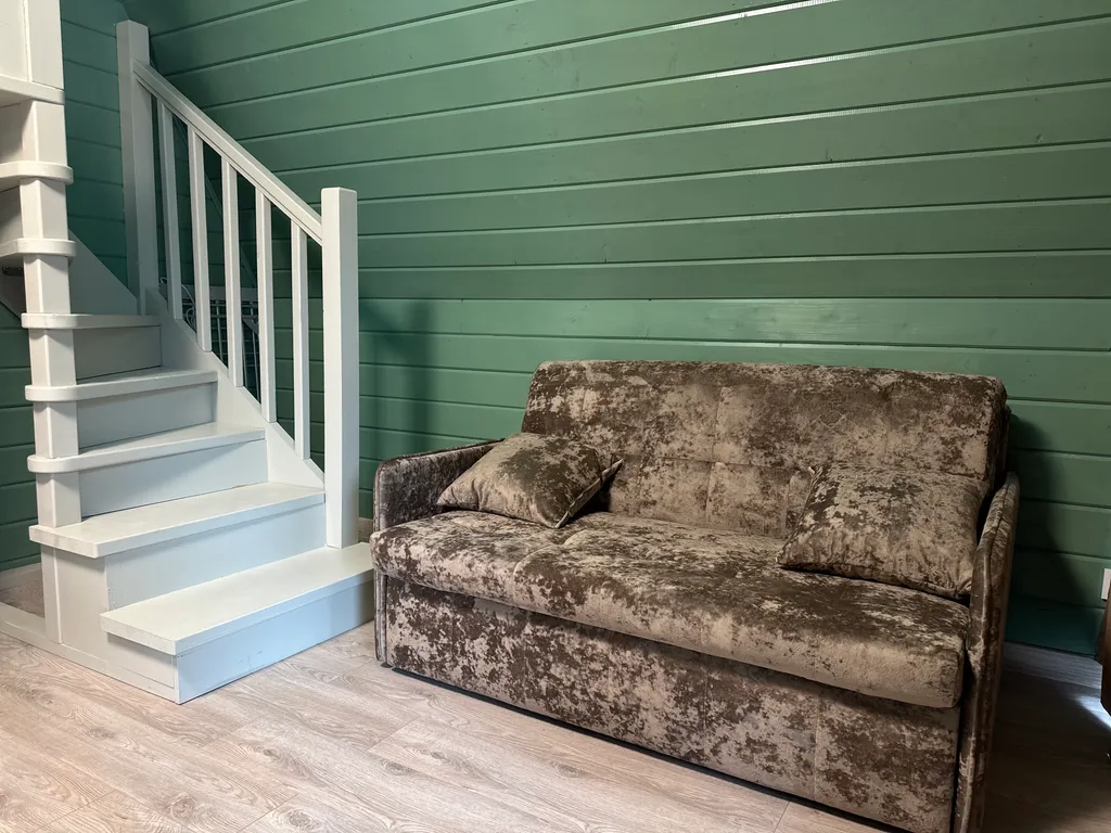 А-фрейм с видом на горы и лес