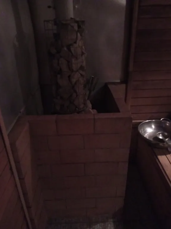 Дом с бассейном, и баней