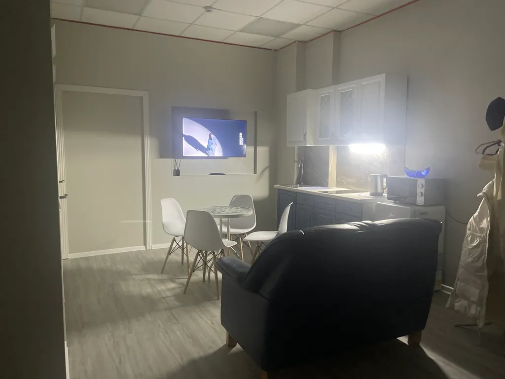 Уникальная локация, квартира с отдельным входом в самом сердце города