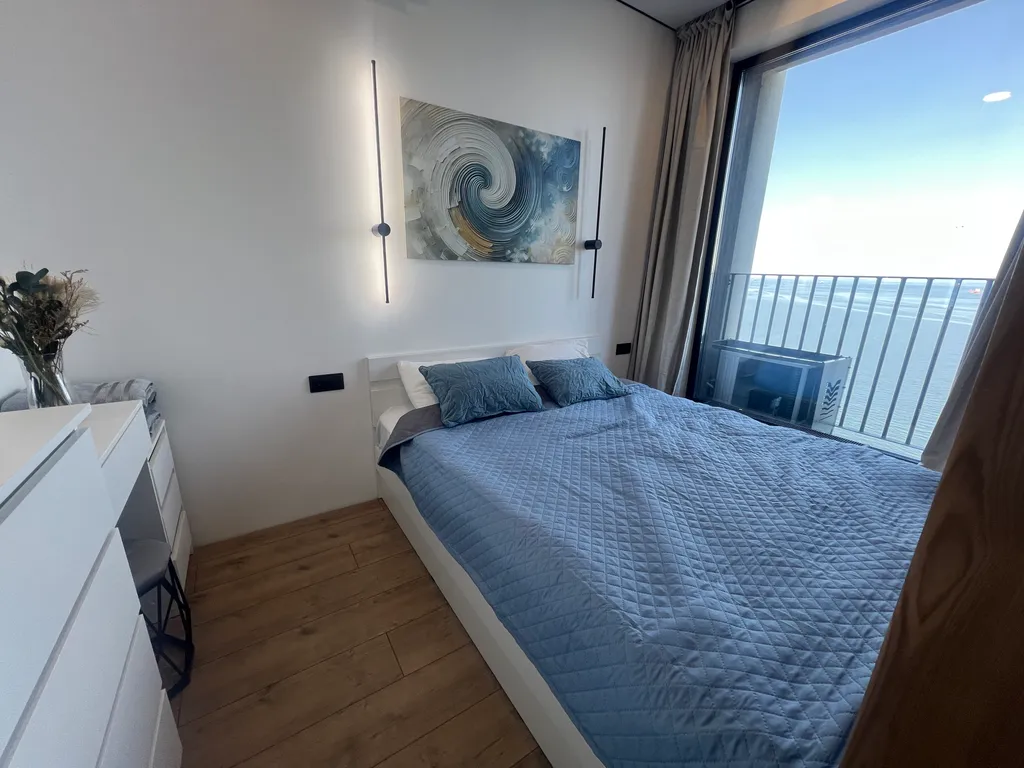 Апартаменты more - первая линия от моря в центре