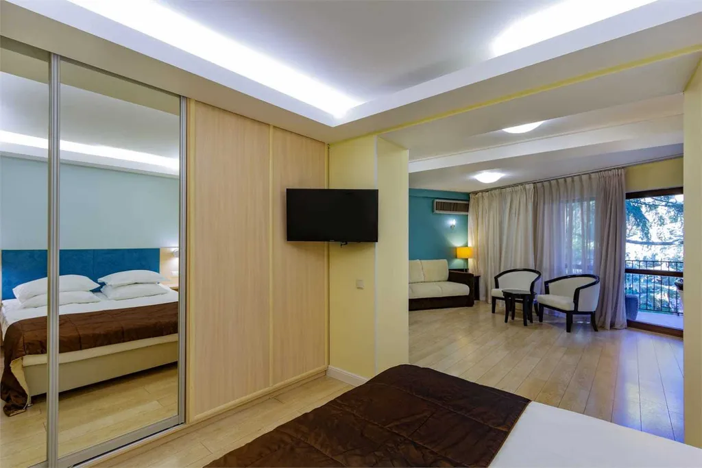 Квартира в Парк - отеле ПОРТО МАРЕ.
Номер Фемели с кухней А122.