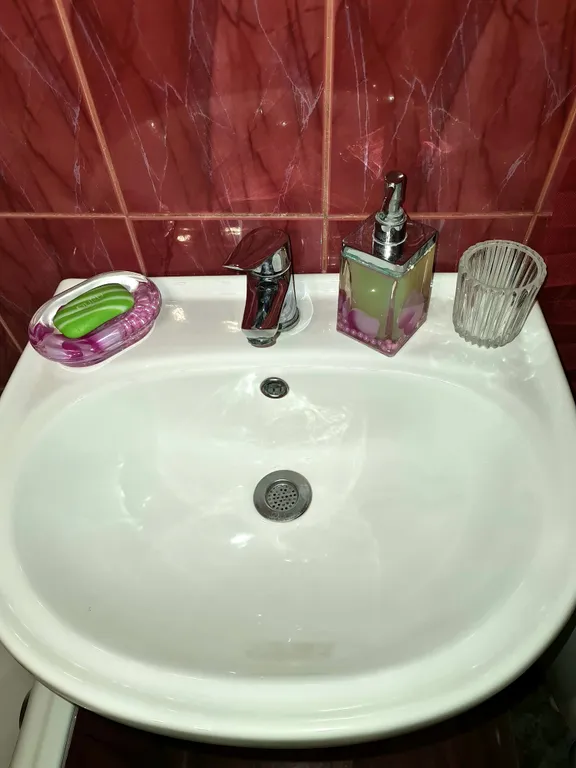 Комфортная тёплая квартира с камином возле двух стоматологий