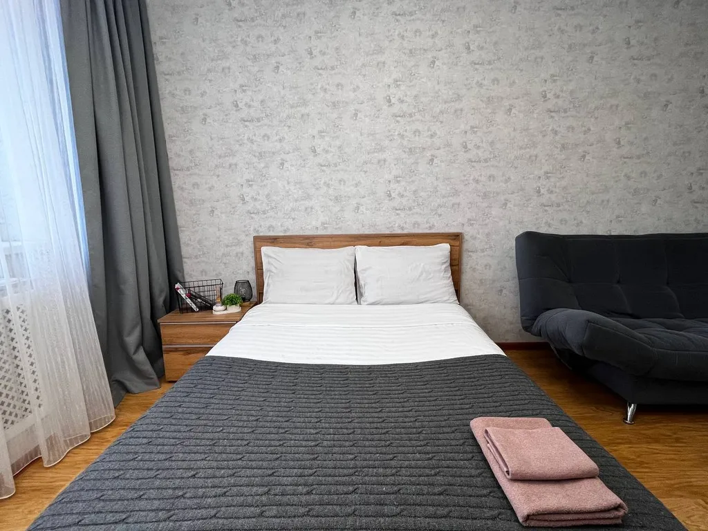 Просторная однокомнатная квартира в районе Набережной Грина