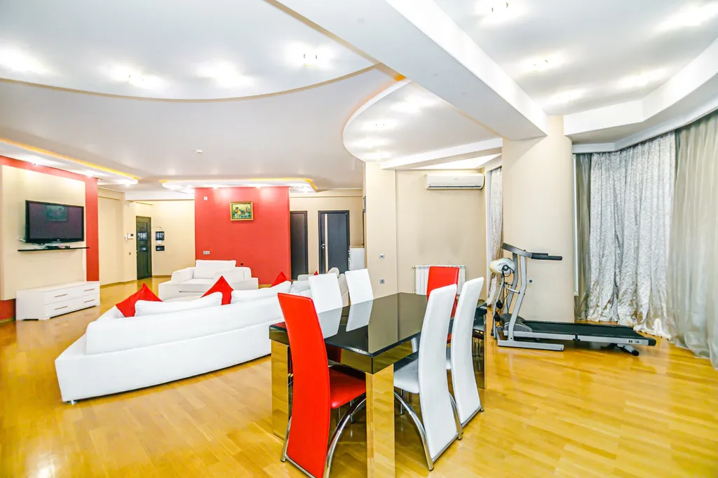 Lux family apartment