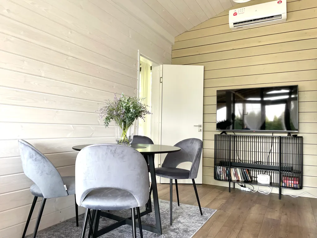 Домик с видом на реку