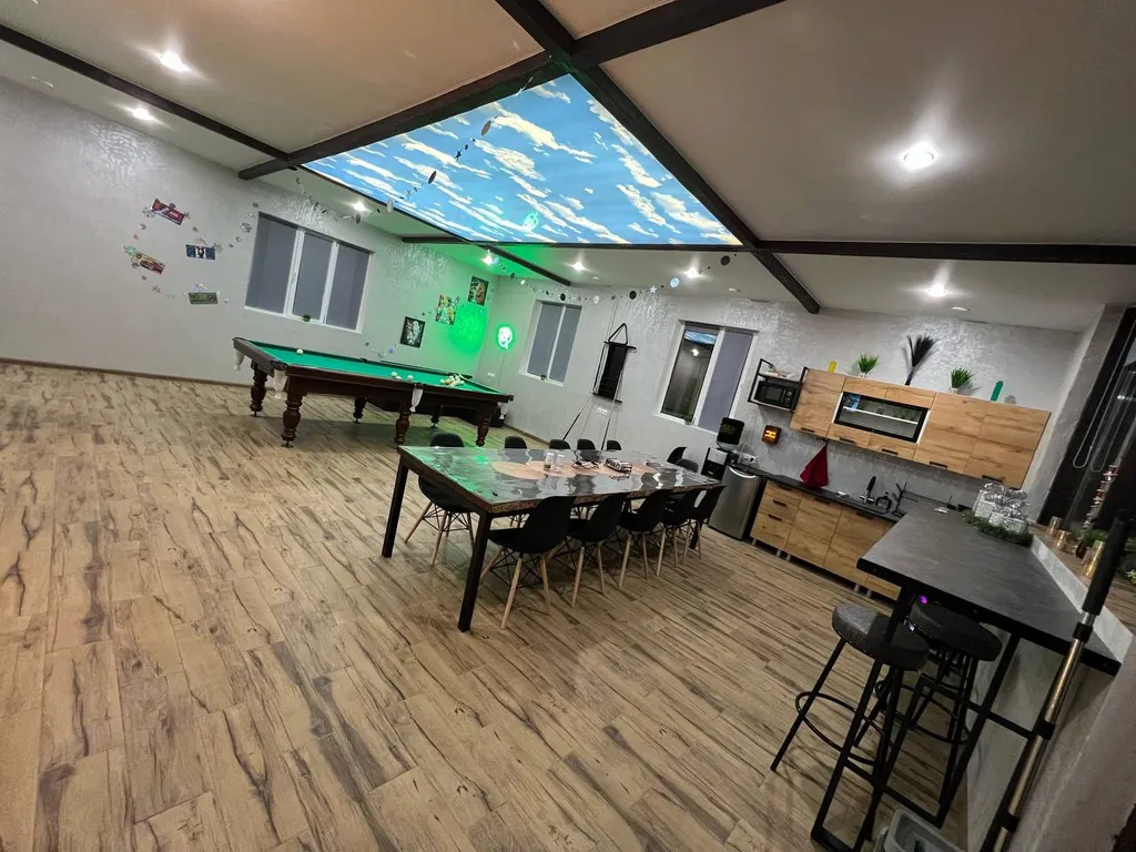 Дизайнерский коттедж из сруба