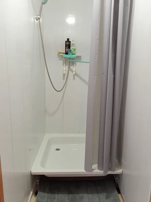 Поморский деревенский домик на берегу Белого моря