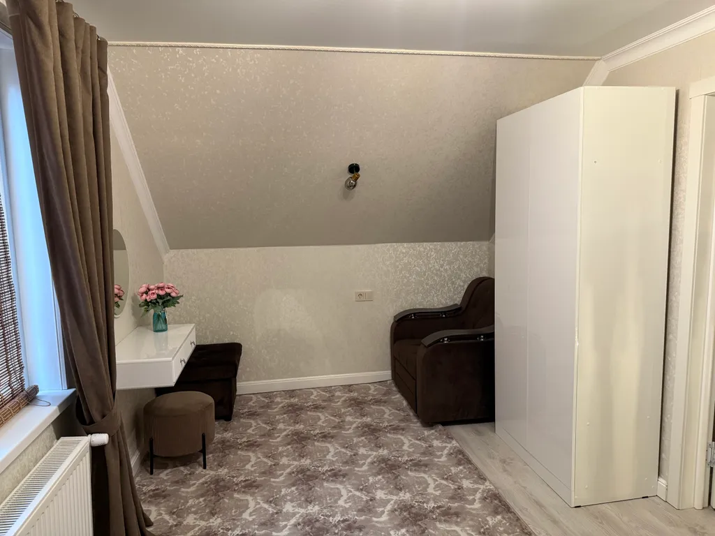 Malkar house с видом на гору Чегет