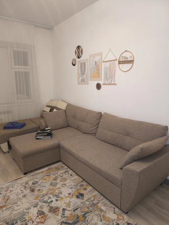 Уютная квартира в развитом микрорайоне — аренда посуточно в Нижневартовск