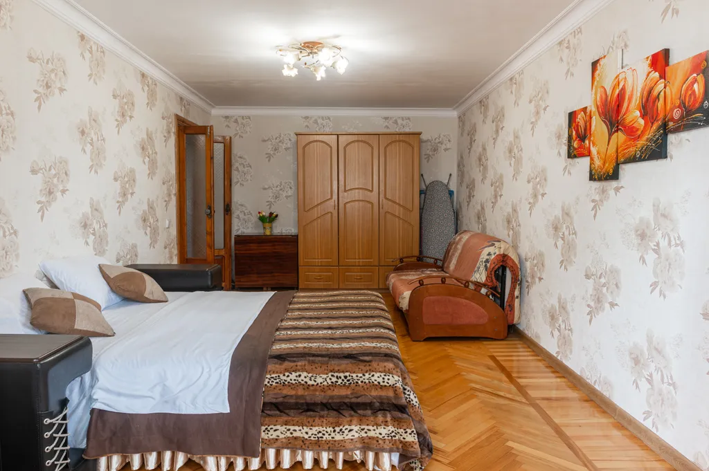 Квартира 3-комнатная Квартира — Махачкала