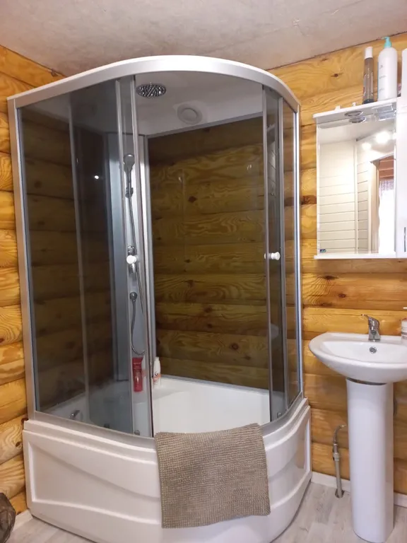 Уютный домик на отдельной территории в городе