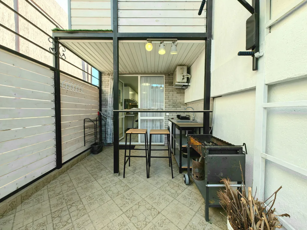 Квартира Квартира Уютная студия в частном доме с бассейном и мангальной зоной — Сочи