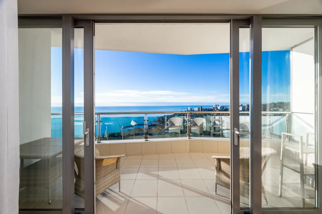 Элитная видовая квартира с прямым видом на море