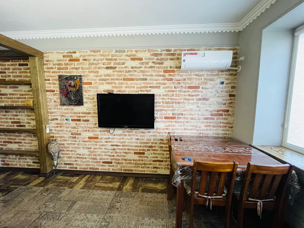 Уютная квартира с хорошим расположением