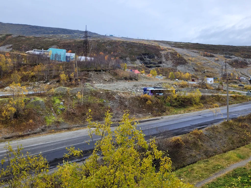 3-комнатная квартира с видом на склон