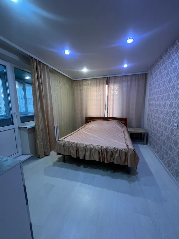 Квартира у МНТК