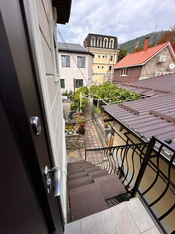 Апартаменты с балконом в центре курортной зоны