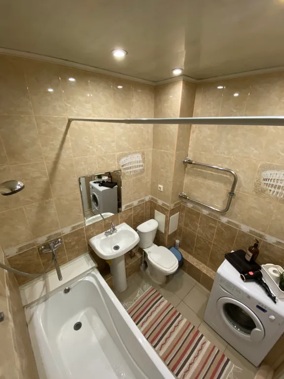 Квартира Квартира Недорогое жилье для гостей города рядом с Дирижаблем около метро — Екатеринбург