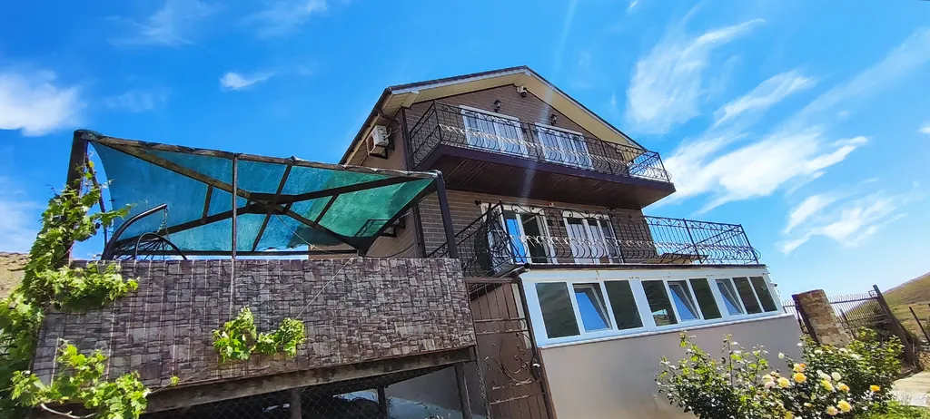 Квартира Апартаменты с балконами и панорамным видом на море и горы — аренда посуточно в Орджоникидзе