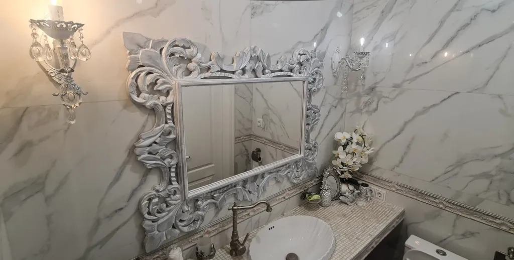 Шикарная 4-комнатная квартира у моря (Royal Apartment on Krymskaya 22)