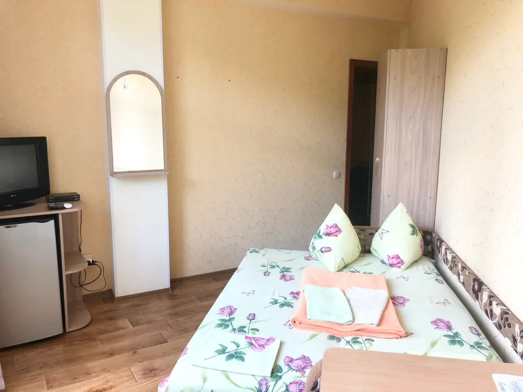 Квартира Уютный двухместный номер с видом на горы — аренда посуточно в Алушта