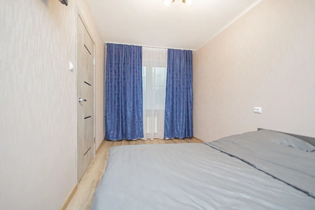 2-к. квартира, 42 м², 3 кровати