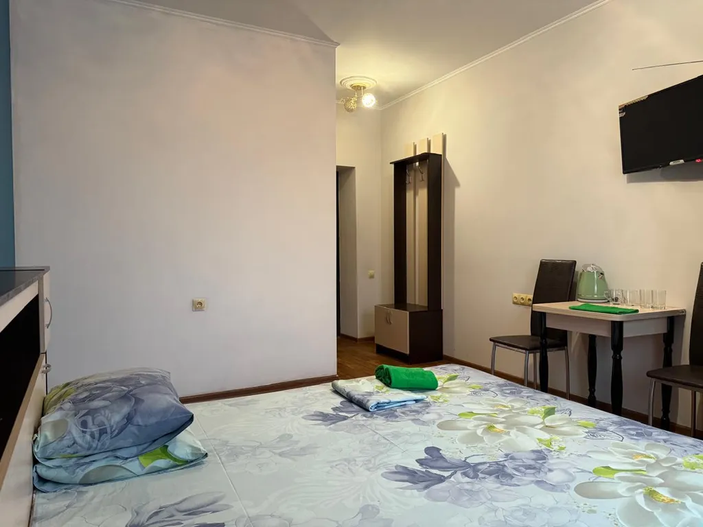 2-местный номер с двухспальной кроватью в Астрахани