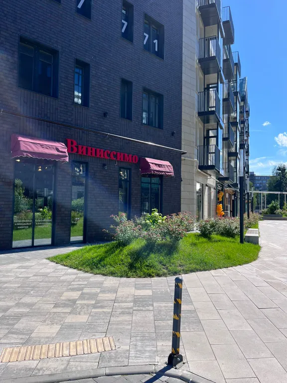 Центр города, квартира на набережной у Рыбной деревни