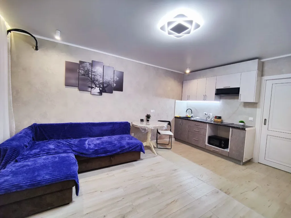 Квартира-студия в 30 кв.м. с 2  кроватями — аренда посуточно в Таганрог