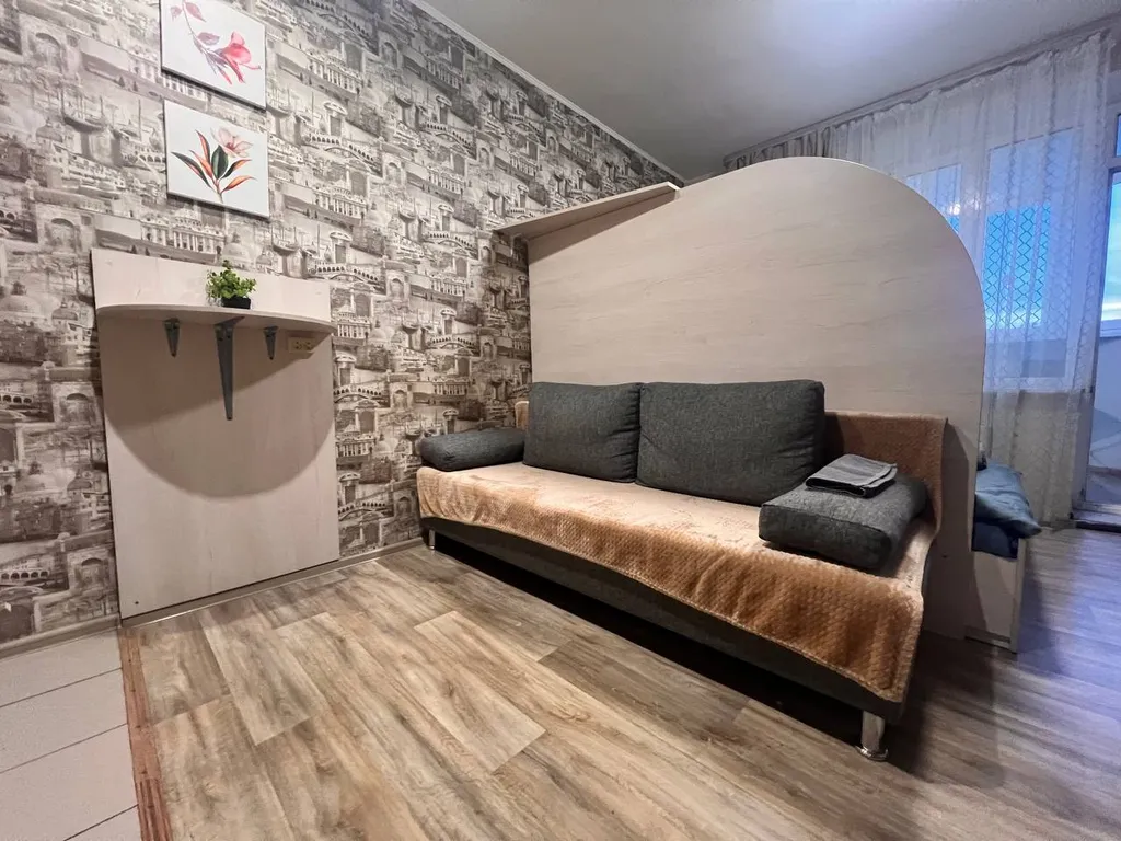 Квартира Студия центр уютная светлая, ТЦ Вояж, парковка, кафе, аквапарк, источник — Тюмень