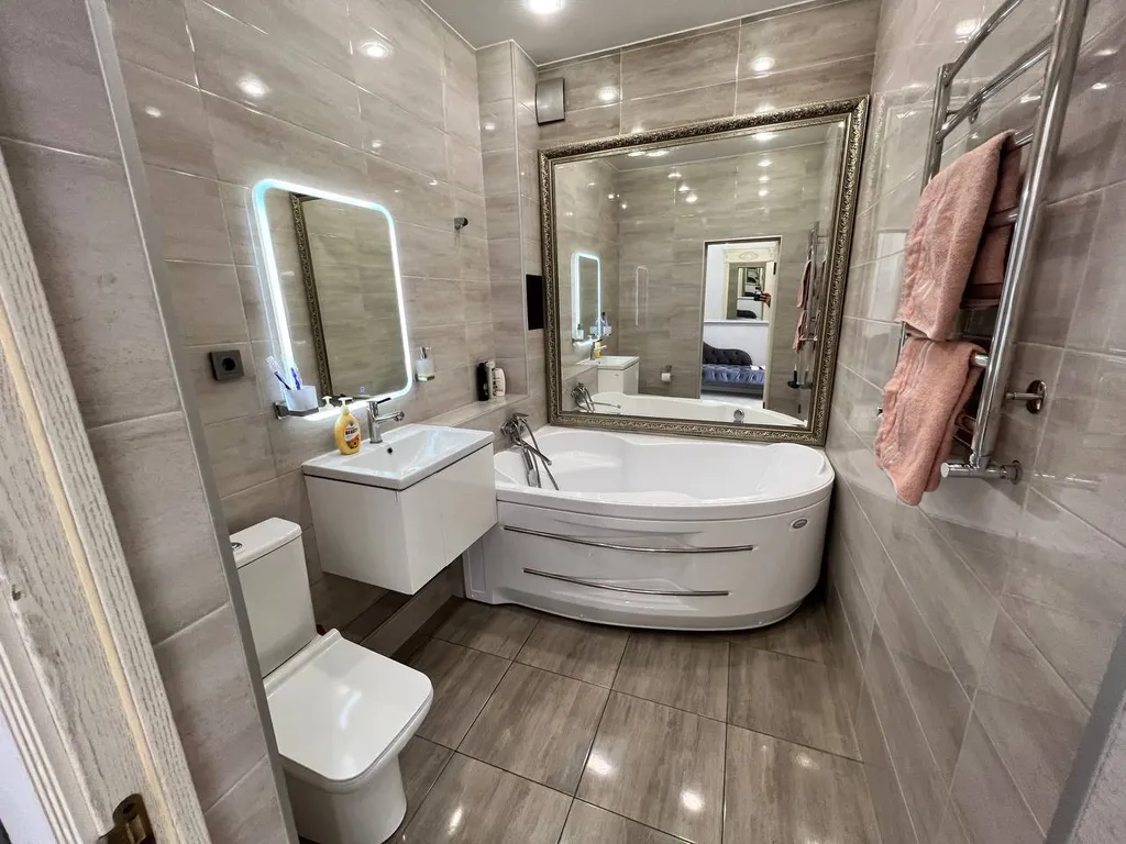 Студия в центре возле танка