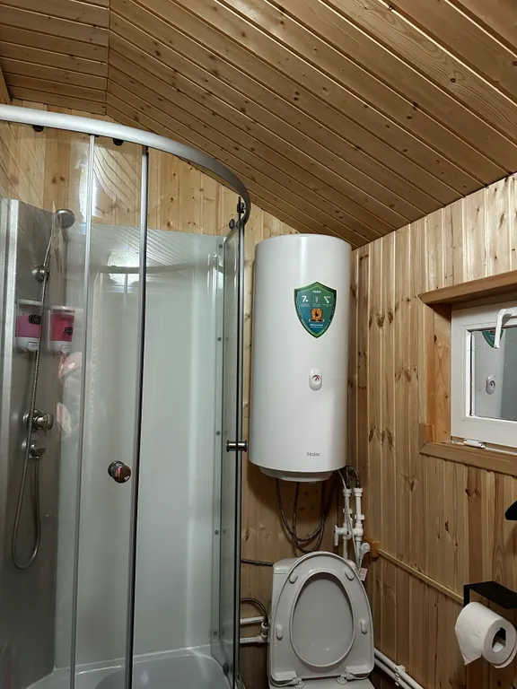 Уютный домик в чаще леса