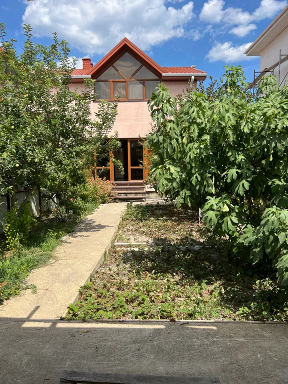 Уютный таунхаус с беседкой