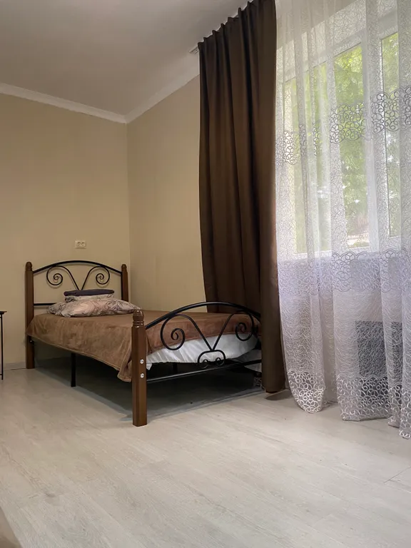 Квартира Комфортная 3-комнатная квартира на берегу песчаного пляжа — Сухум