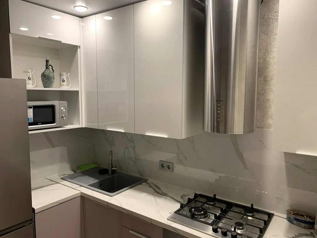 Уютная 1-комнатная квартира с дизайнерским ремонтом на Приморской