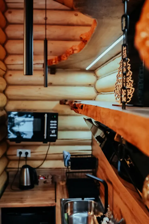 Дом на берегу озера