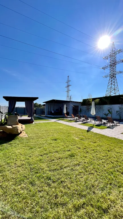 Коттедж с баней, бассейном и бунгало