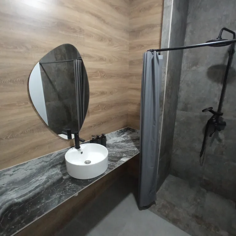 Квартира и точка