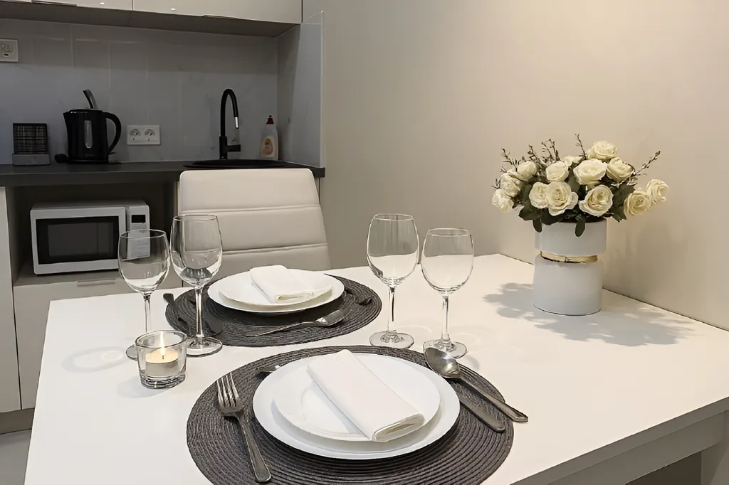 Светлая студия с бассейном на территории